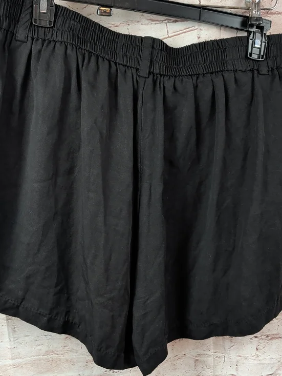 torrid Black Shorts Size 20 Like New - Picture 6 of 6